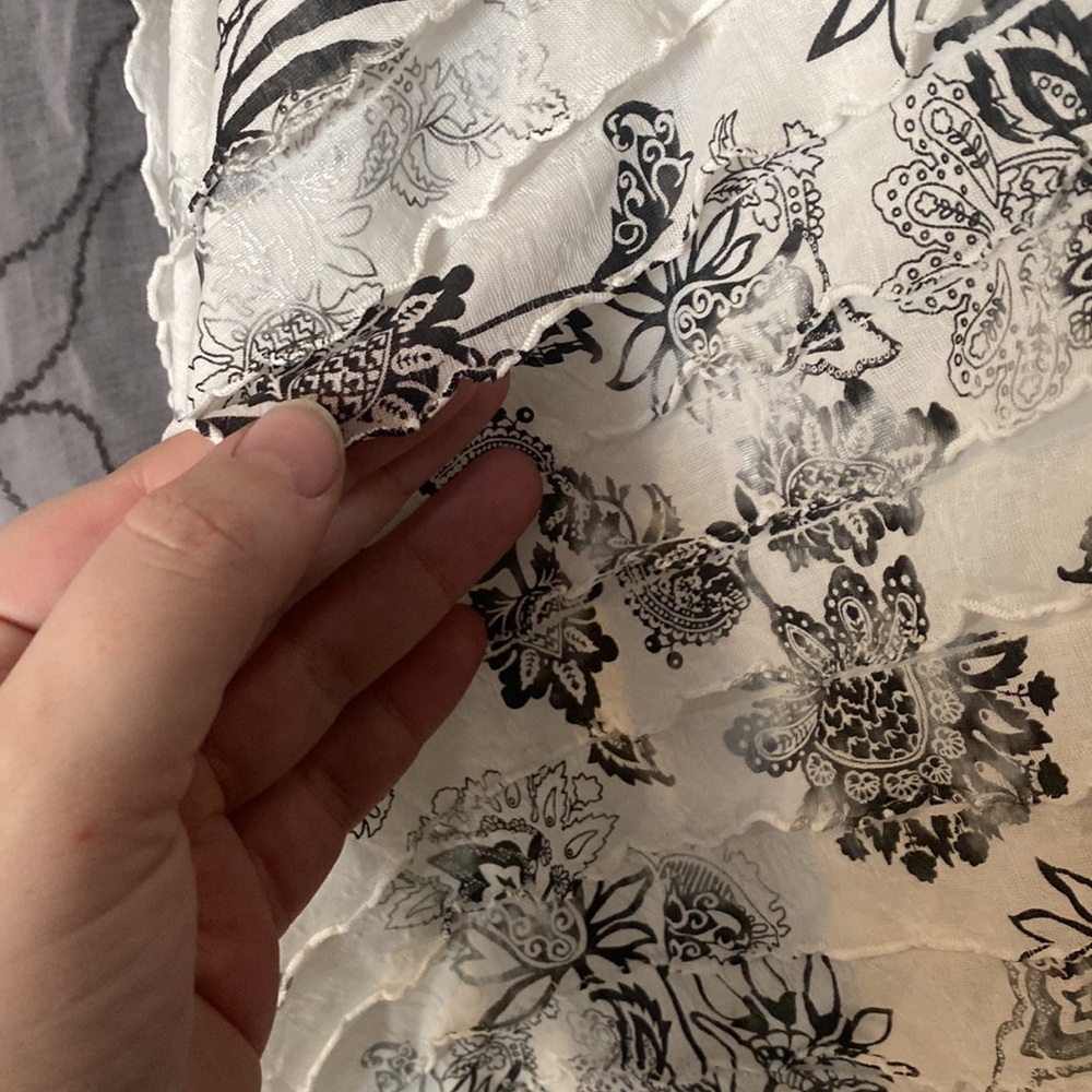 Ruffled blouse - Picture 3 of 5
